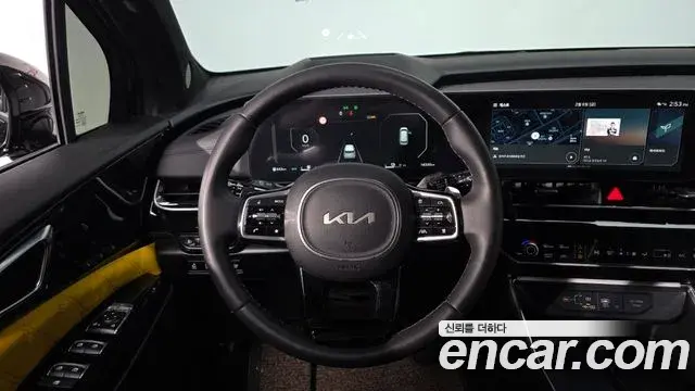 Kia Carnival 2025 — Фото 13/20