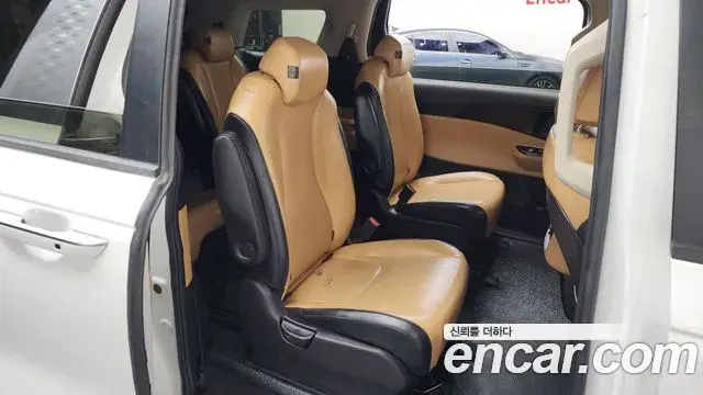 Kia Carnival 2020 — Şəkil 9/20