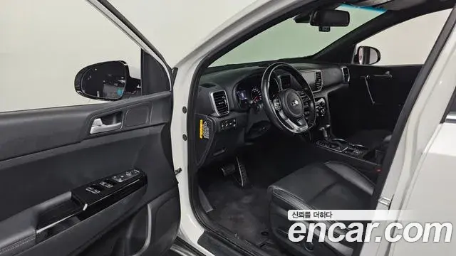 Kia Sportage The Bold 2020 — ფოტო 13/20