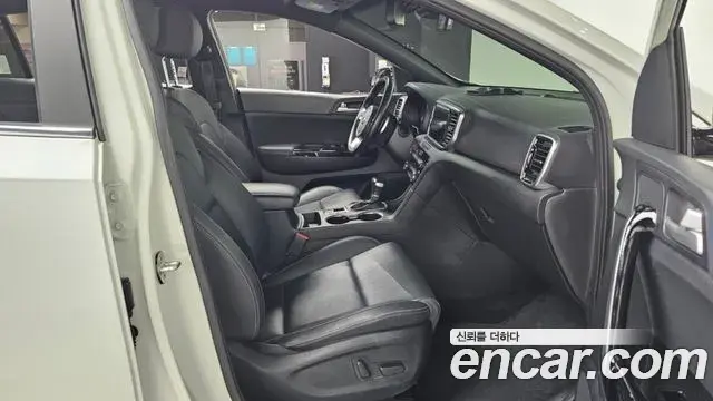 Kia Sportage The Bold 2020 — ფოტო 19/20