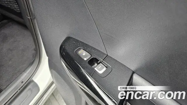 Kia Sportage The Bold 2020 — ფოტო 16/20