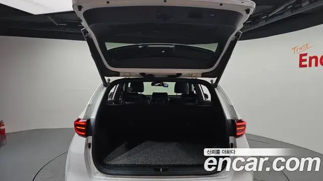 Kia Sportage The Bold 2020 — ფოტო 2/20