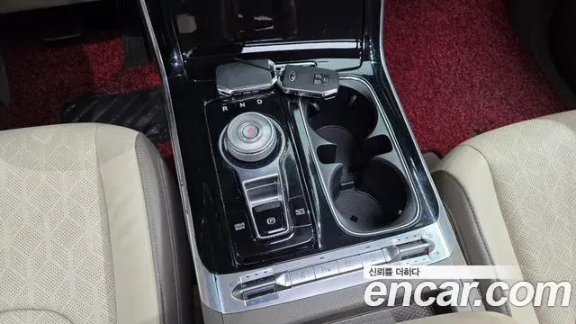 Kia Carnival 2020 — Фото 8/20