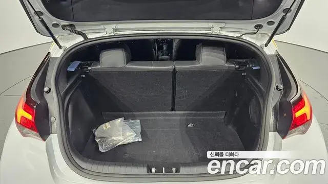 Hyundai Veloster 2020 — Photo 4/20
