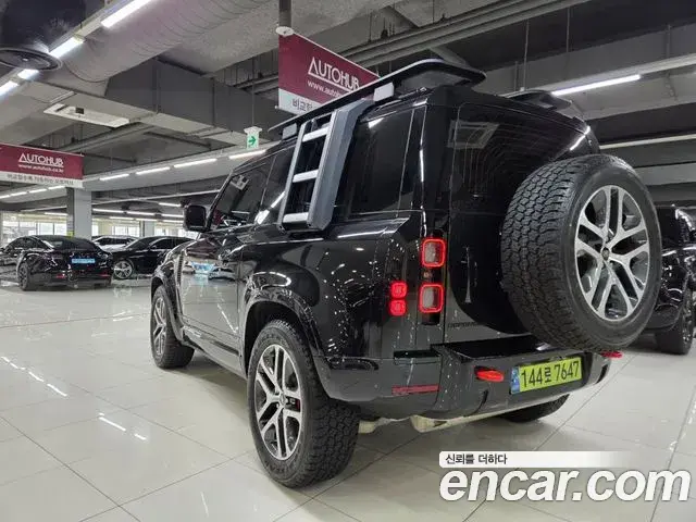 Land Rover Defender 2025 — Фото 4/20