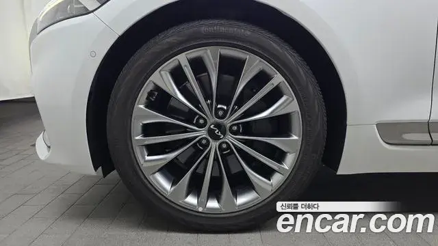 Kia The K9 2022 — ფოტო 11/20