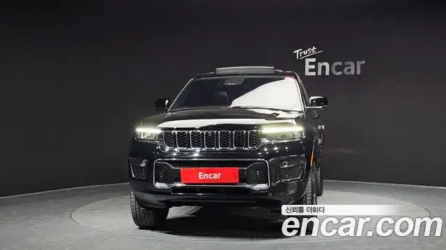 Jeep Grand Cherokee 2023 — Şəkil 17/20