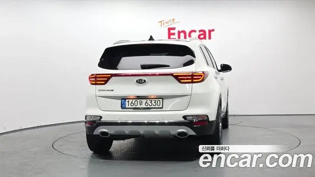 Kia Sportage The Bold 2021 — Фото 4/20