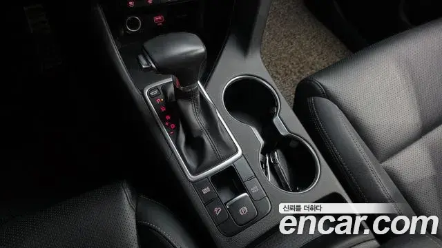 Kia Sportage The Bold 2021 — Фото 9/20