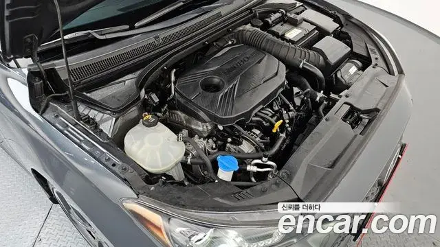 Hyundai Veloster 2018 — ფოტო 8/20