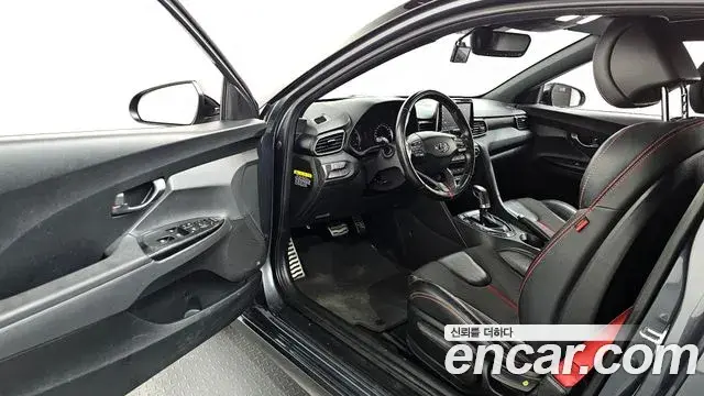 Hyundai Veloster 2018 — ფოტო 3/20