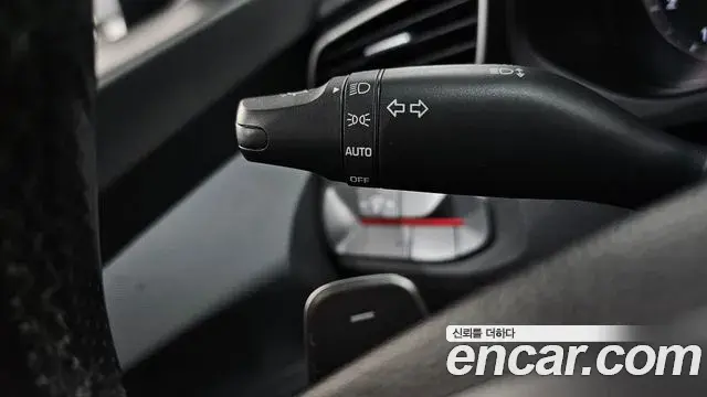Hyundai Veloster 2018 — ფოტო 16/20