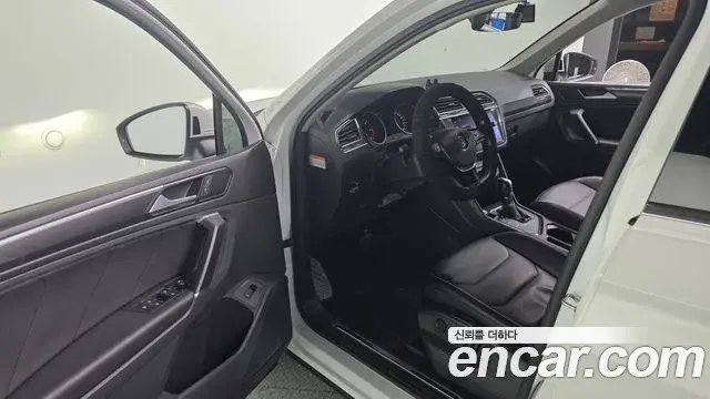 Volkswagen Tiguan 2018 — Şəkil 5/20