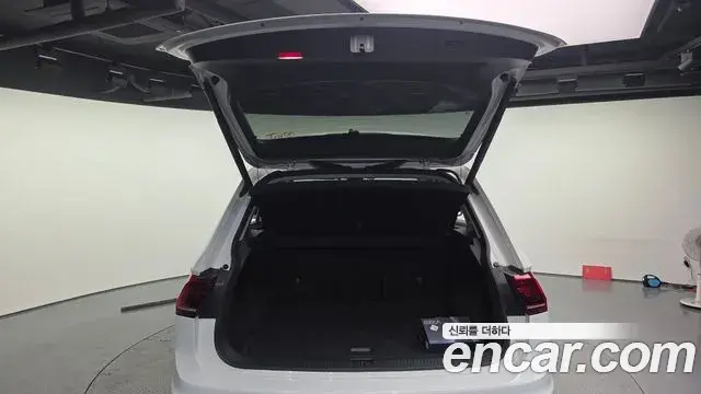 Volkswagen Tiguan 2018 — Şəkil 3/20