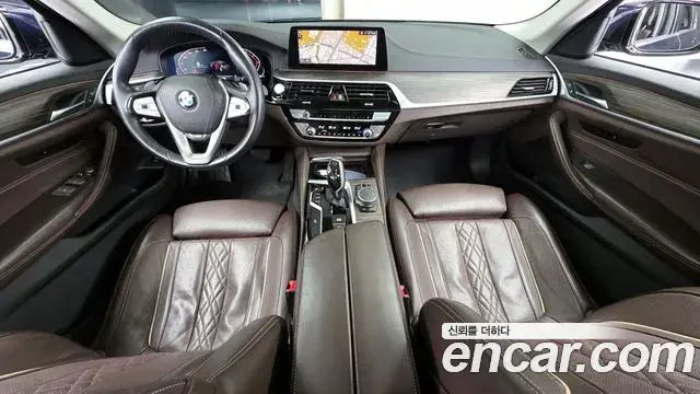 BMW 5 Series 2020 — Фото 7/20