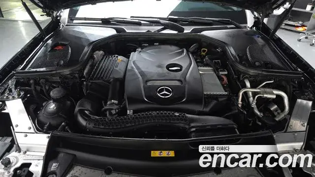 Mercedes-Benz E-Class 2018 — Photo 4/20