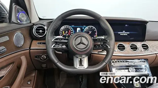 Mercedes-Benz E-Class 2018 — Şəkil 19/20