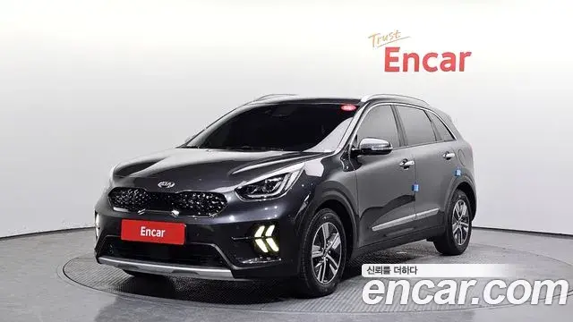 Kia Niro 2019 — Şəkil 18/20