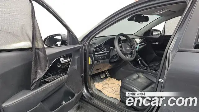 Kia Niro 2019 — Şəkil 19/20