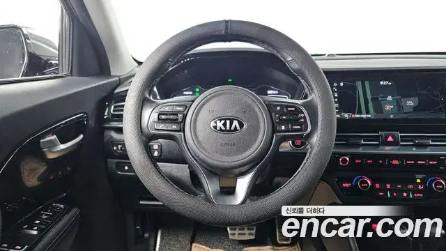 Kia Niro 2019 — Şəkil 15/20