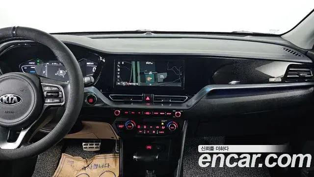 Kia Niro 2019 — Şəkil 11/20