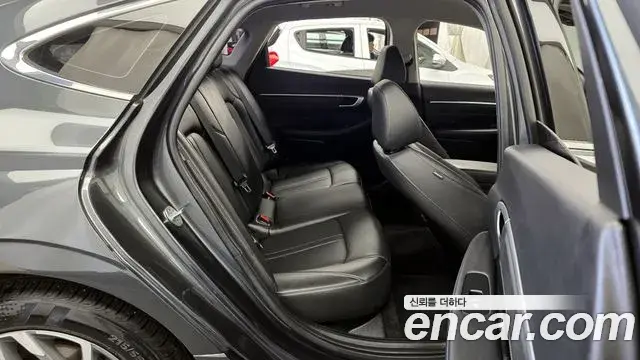Hyundai Sonata Hybrid 2022 — Şəkil 13/20