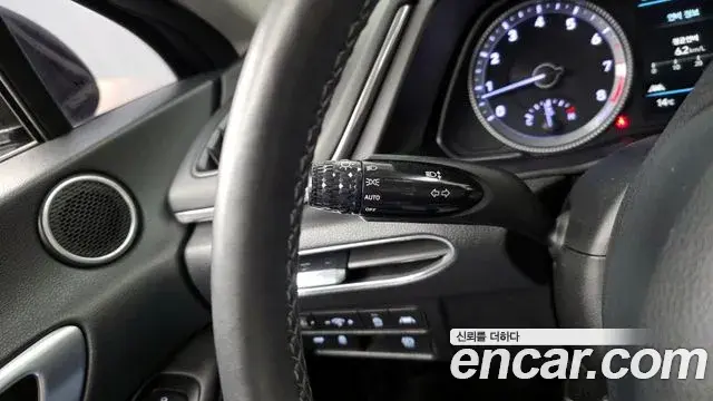 Hyundai Sonata Hybrid 2022 — Şəkil 18/20