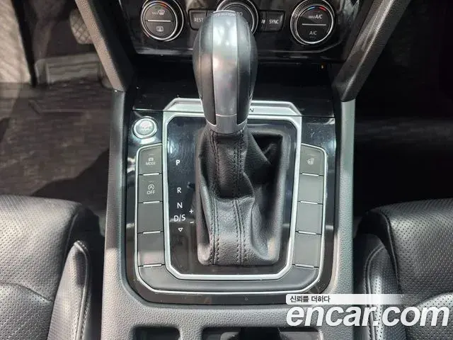Volkswagen Passat GT 2018 — ფოტო 20/20
