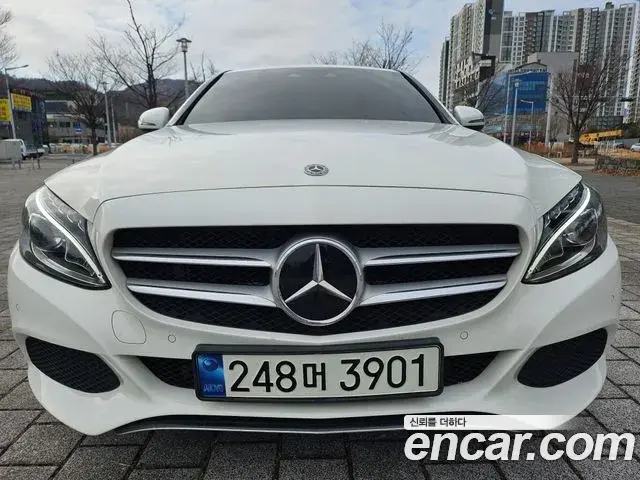 Mercedes-Benz C-Class 2018 — ფოტო 10/19