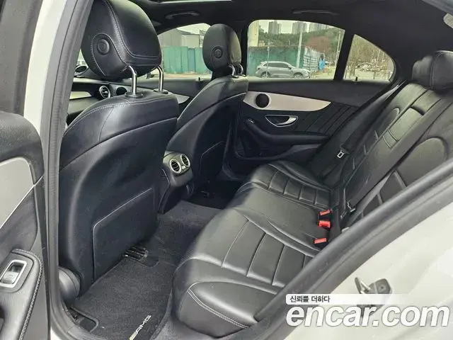 Mercedes-Benz C-Class 2018 — ფოტო 19/19
