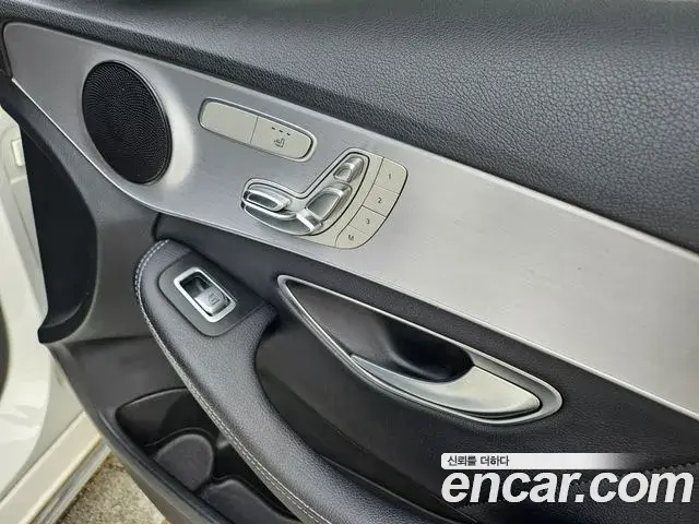 Mercedes-Benz C-Class 2018 — ფოტო 5/19