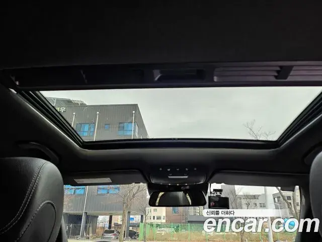 Mercedes-Benz C-Class 2018 — ფოტო 1/19