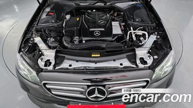 Mercedes-Benz E-Class 2019 — Şəkil 14/20