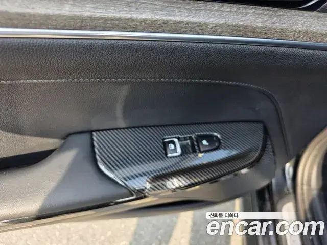 Kia K5 2021 — ფოტო 16/20