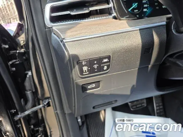 Kia K5 2021 — ფოტო 5/20