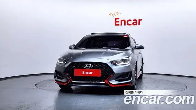 Hyundai Veloster 2018 — Photo 8/20