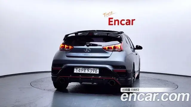 Hyundai Veloster 2018 — Photo 10/20