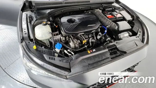 Hyundai Veloster 2018 — Photo 13/20