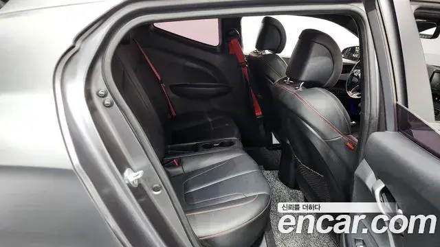 Hyundai Veloster 2018 — Photo 4/20