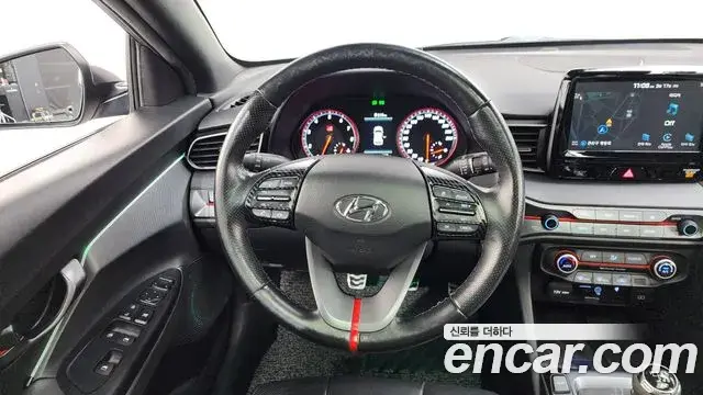Hyundai Veloster 2018 — Photo 14/20