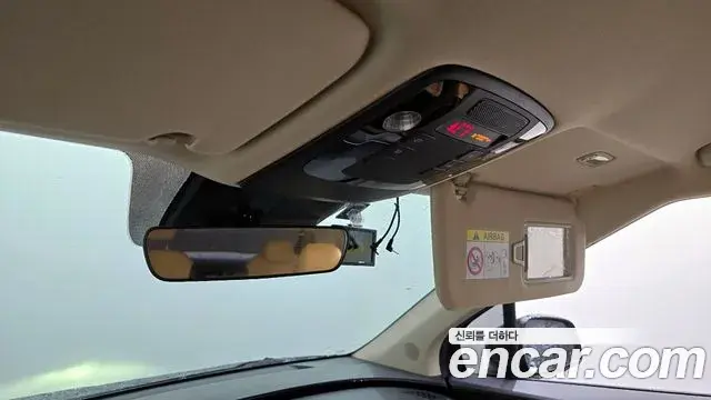 Kia Carnival 2021 — Фото 18/20