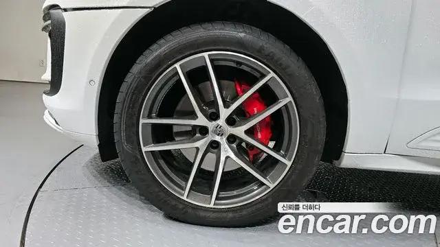 Porsche Macan 2022 — Şəkil 2/20