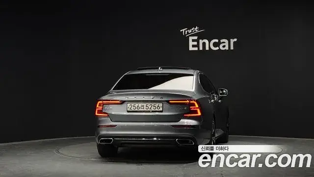 Volvo S60 2019 — Şəkil 5/20