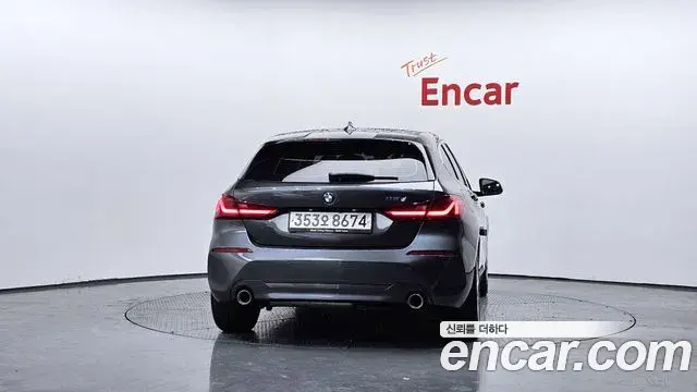 BMW 1 Series 2020 — ფოტო 15/20