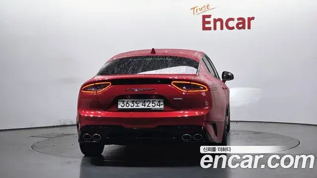 Kia Stinger 2018 — Photo 2/20