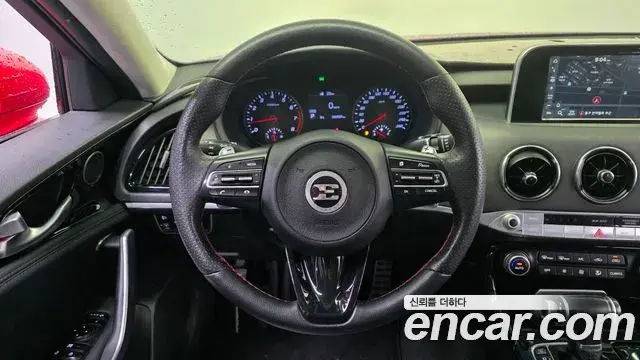 Kia Stinger 2018 — Photo 1/20