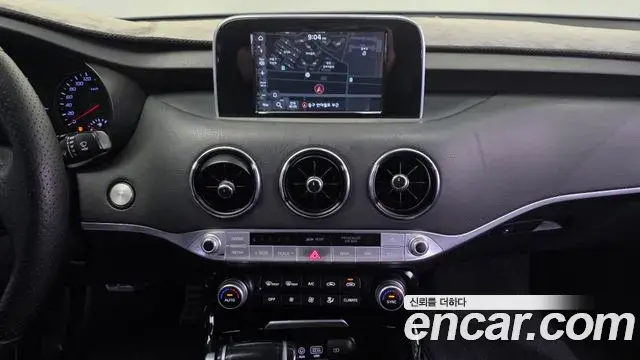 Kia Stinger 2018 — Photo 13/20