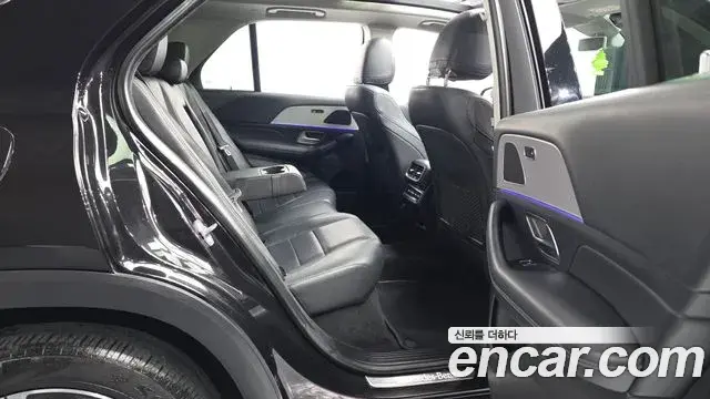 Mercedes-Benz GLE-Class 2020 — Фото 12/20
