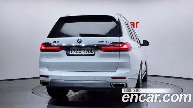 BMW X7 2022 — ფოტო 9/20