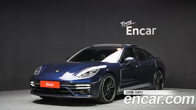 Porsche Panamera 2023 — ფოტო 2/20